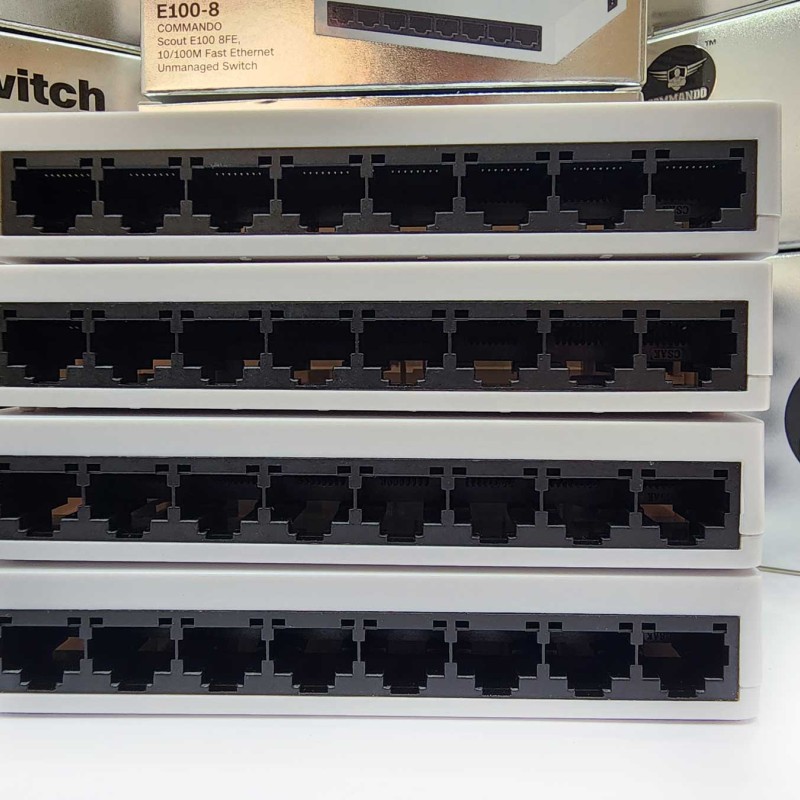 ElOO-8 COMMANDO SCOUT EIOO 8FE, UNMANAGED SWITCH